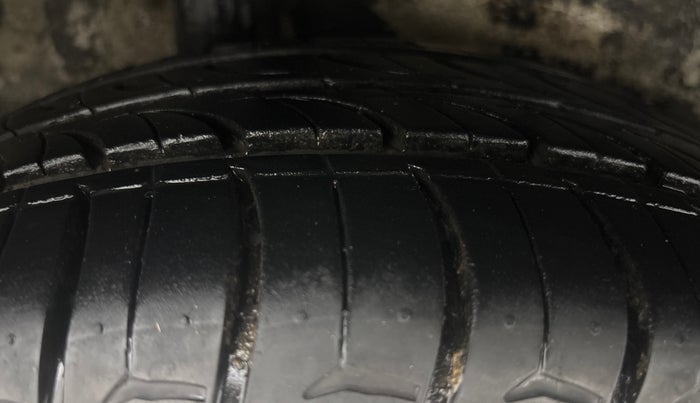 2015 Honda City 1.5L I-VTEC VX CVT, Petrol, Automatic, 1,07,977 km, Right Rear Tyre Tread