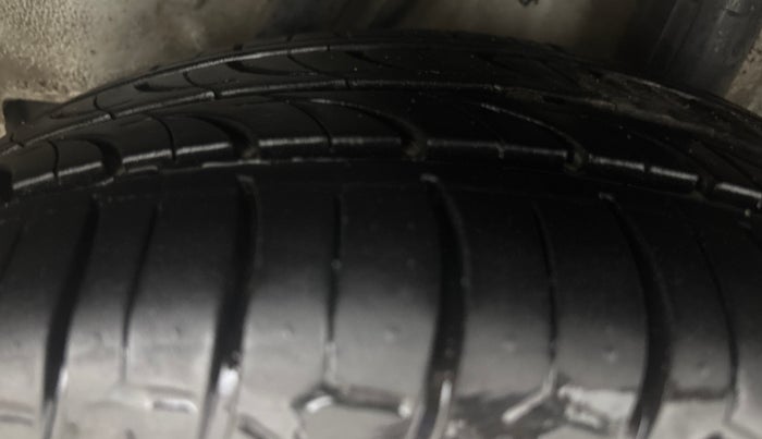 2015 Honda City 1.5L I-VTEC VX CVT, Petrol, Automatic, 1,07,977 km, Left Rear Tyre Tread