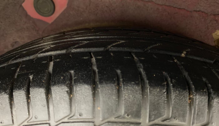 2010 Hyundai i10 SPORTZ 1.2, Petrol, Manual, 76,482 km, Right Rear Tyre Tread