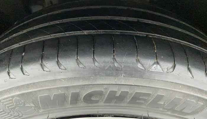 2018 Mahindra MARAZZO M4 7STR, Diesel, Manual, 79,641 km, Left Front Tyre Tread