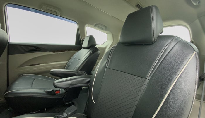 2018 Mahindra MARAZZO M4 7STR, Diesel, Manual, 79,641 km, Right Side Rear Door Cabin