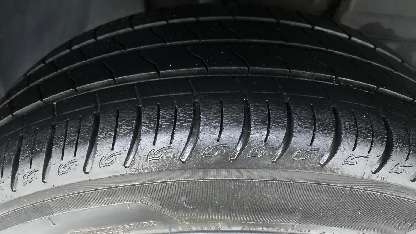 2020 Tata ALTROZ XZ 1.2, Petrol, Manual, 32,957 km, Right Rear Tyre Tread