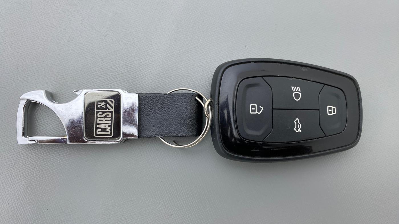 2020 Tata ALTROZ XZ 1.2, Petrol, Manual, 32,957 km, Key Close Up