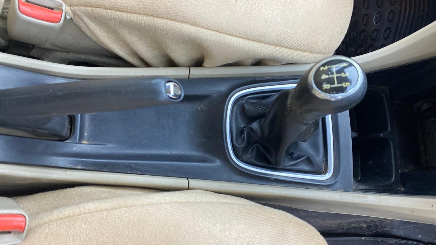 2016 Maruti Ciaz ZDI+ SHVS, Diesel, Manual, 1,36,035 km, Gear Lever