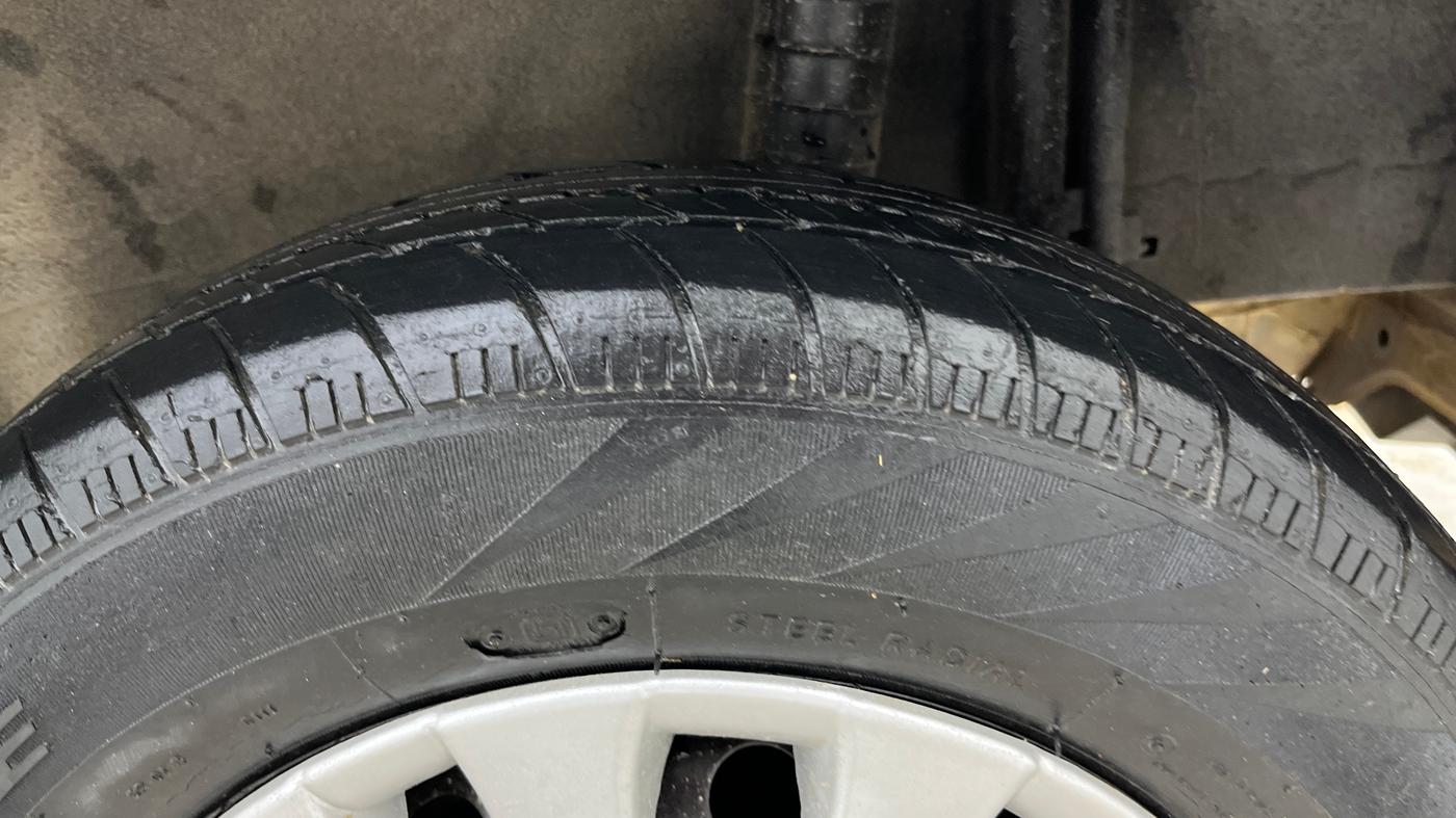 2016 Nissan Micra Active XL, Petrol, Manual, 33,839 km, Left Rear Tyre Tread