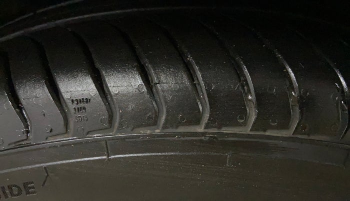 2020 Hyundai NEW SANTRO SPORTZ CNG, CNG, Manual, 49,674 km, Left Front Tyre Tread