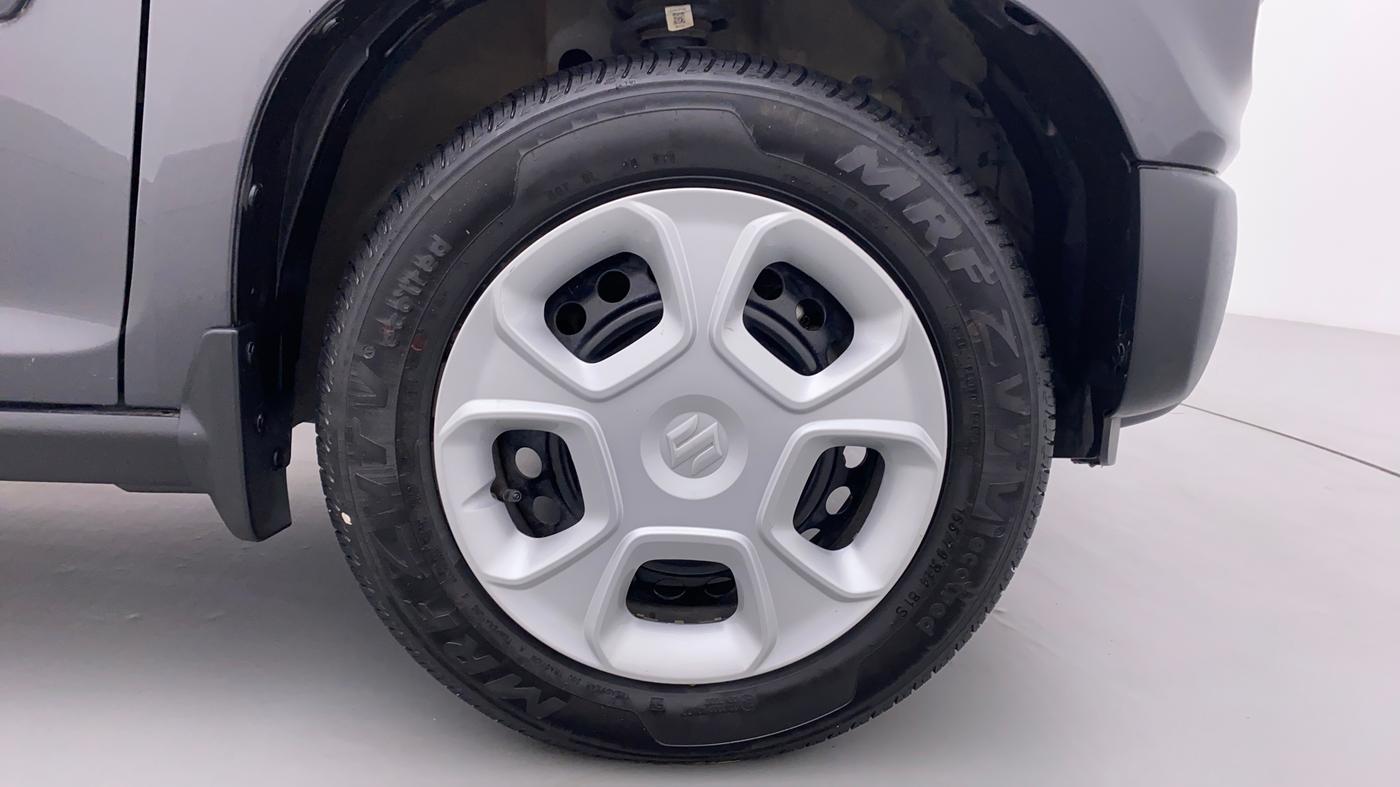 2022 Maruti S PRESSO VXI PLUS, Petrol, Manual, 14,301 km, Right Front Wheel