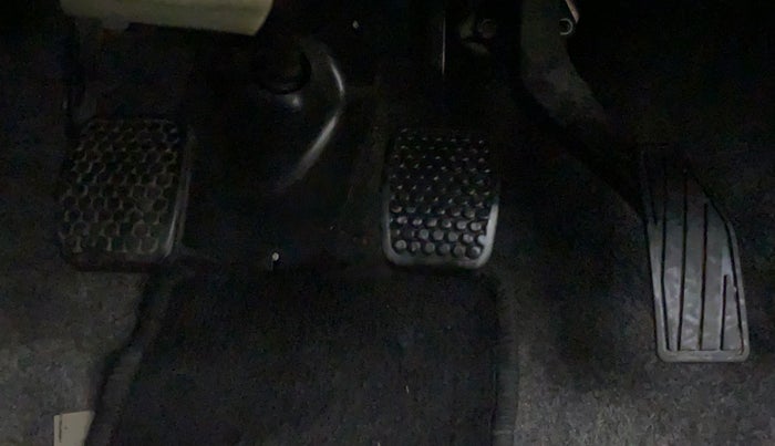 2017 Maruti Alto K10 VXI P, Petrol, Manual, 24,950 km, Pedals