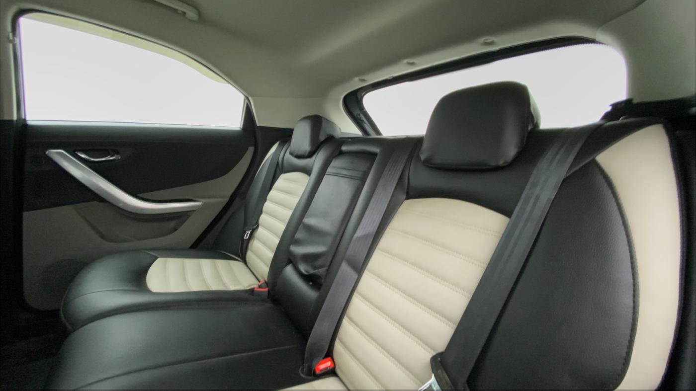2018 Tata NEXON XZ+ 1.5, Diesel, Manual, 53,144 km, Right Side Rear Door Cabin