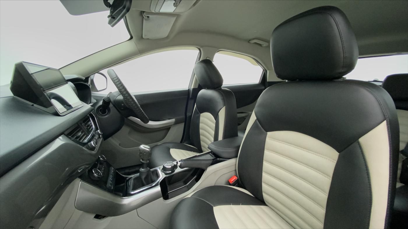2018 Tata NEXON XZ+ 1.5, Diesel, Manual, 53,144 km, Right Side Front Door Cabin