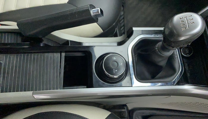 2018 Tata NEXON XZ+ 1.5, Diesel, Manual, 53,144 km, Gear Lever