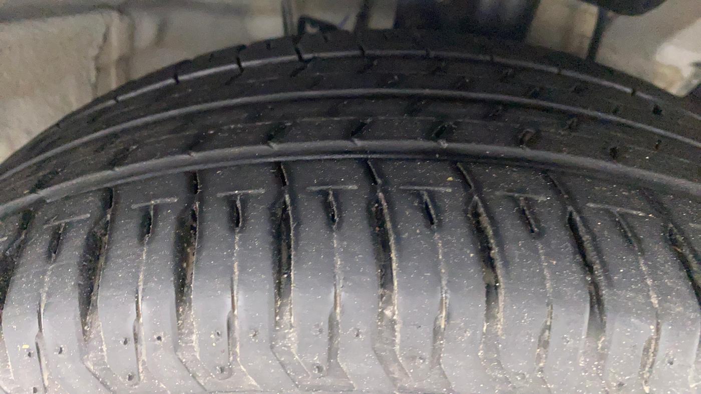 2021 Hyundai Verna SX 1.5 VTVT IVT, Petrol, Automatic, 18,919 km, Right Front Tyre Tread