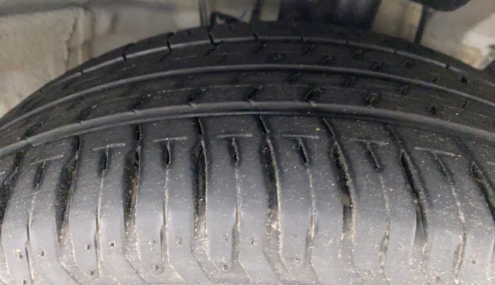 2021 Hyundai Verna SX 1.5 VTVT IVT, Petrol, Automatic, 18,919 km, Right Front Tyre Tread