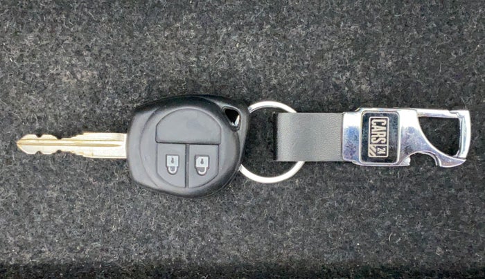 2015 Maruti Swift VDI ABS, Diesel, Manual, 87,989 km, Key Close Up