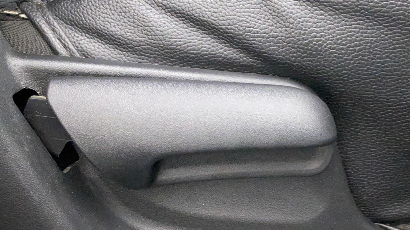 2015 Maruti Swift VDI ABS, Diesel, Manual, 87,989 km, Driver Side Adjustment Panel