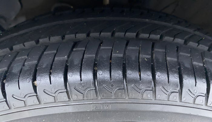 2021 Hyundai NEW SANTRO SPORTZ 1.1, Petrol, Manual, 5,702 km, Left Front Tyre Tread