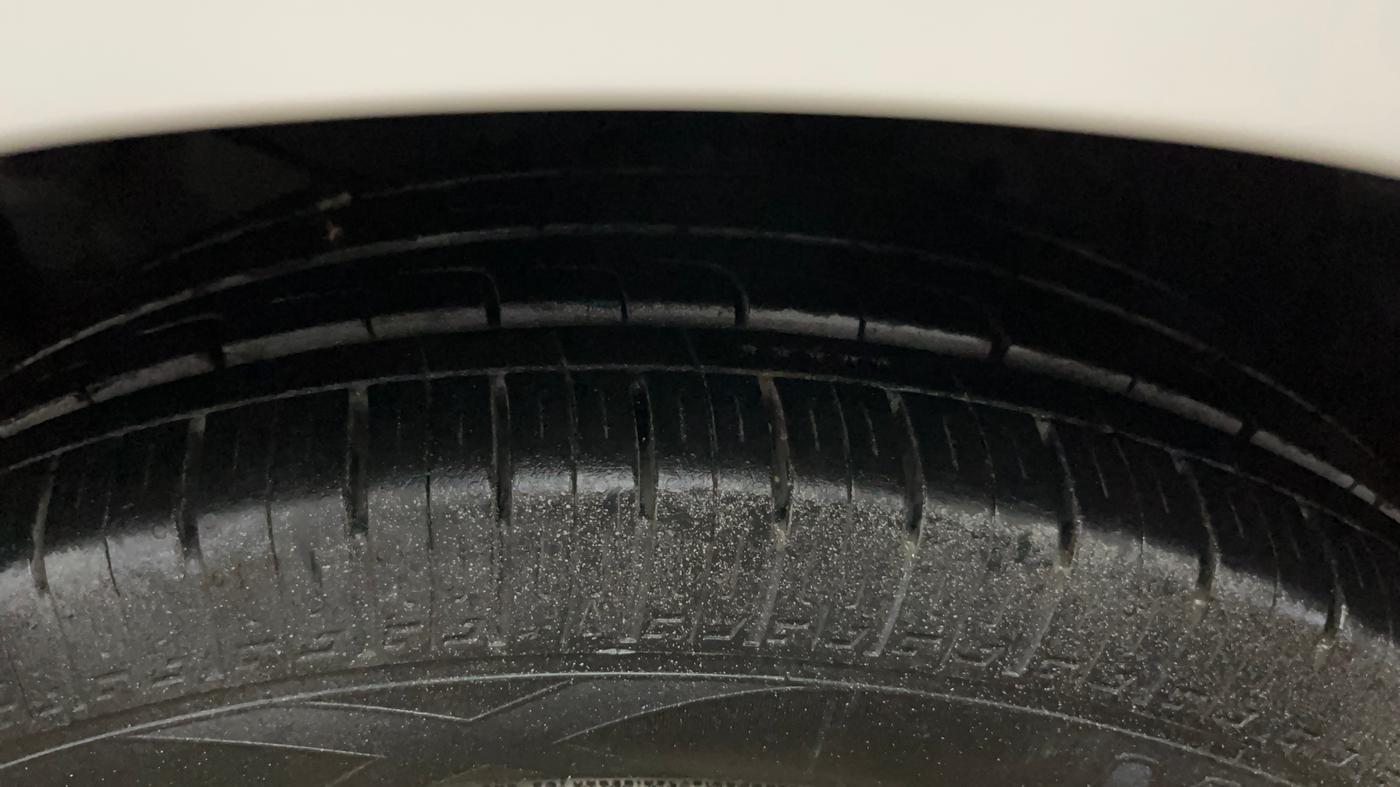 2018 Honda Amaze 1.2L I-VTEC VX, Petrol, Manual, 60,940 km, Left Front Tyre Tread
