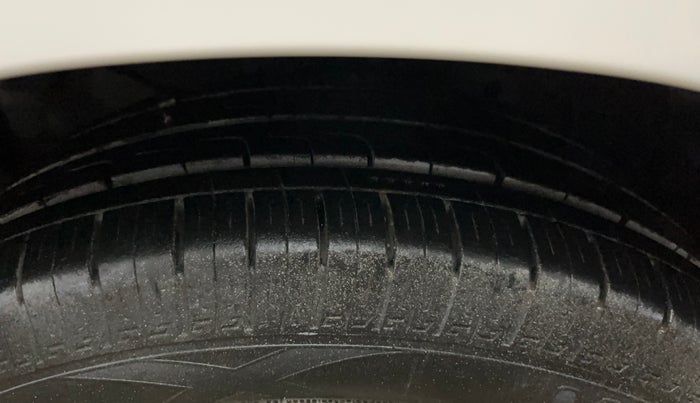 2018 Honda Amaze 1.2L I-VTEC VX, Petrol, Manual, 60,940 km, Left Front Tyre Tread