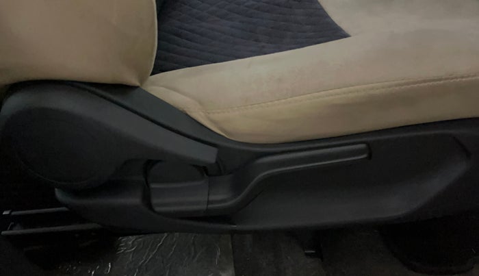 2018 Honda Amaze 1.2L I-VTEC VX, Petrol, Manual, 60,940 km, Driver Side Adjustment Panel