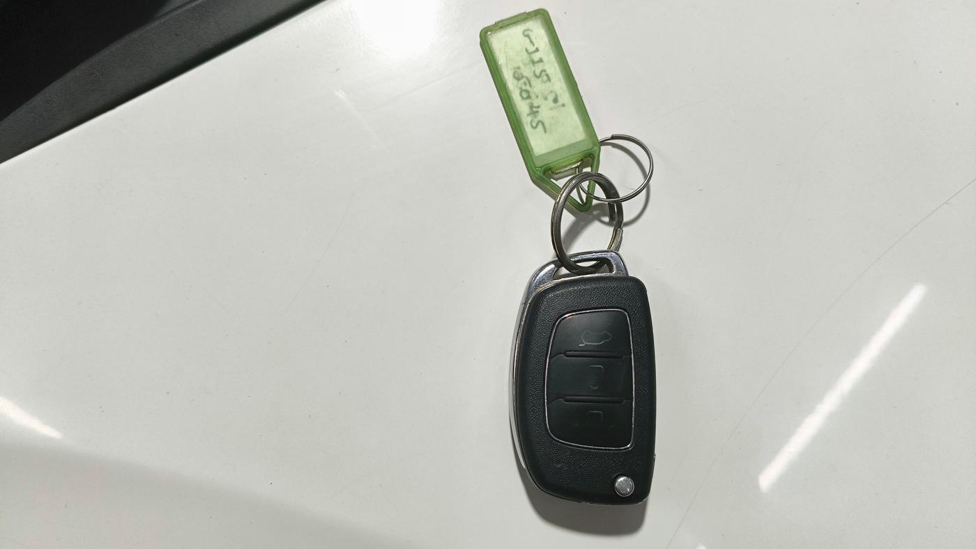 2013 Hyundai i20 SPORTZ 1.2, CNG, Manual, 90,988 km, Key Close Up