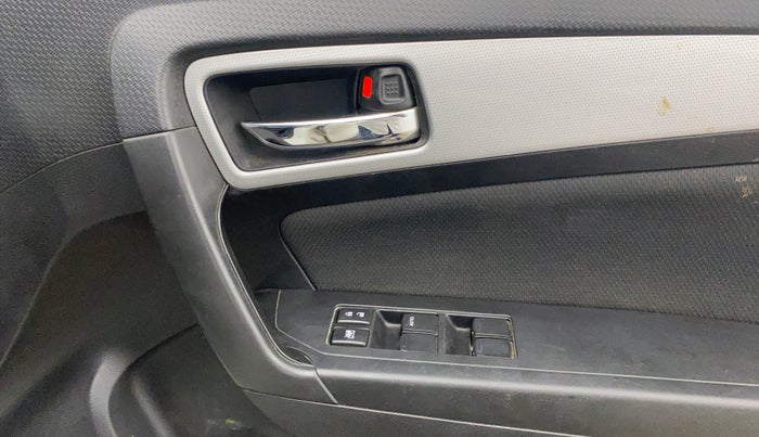 2020 Maruti Vitara Brezza ZXI PLUS, Petrol, Manual, 96,303 km, Driver Side Door Panels Control