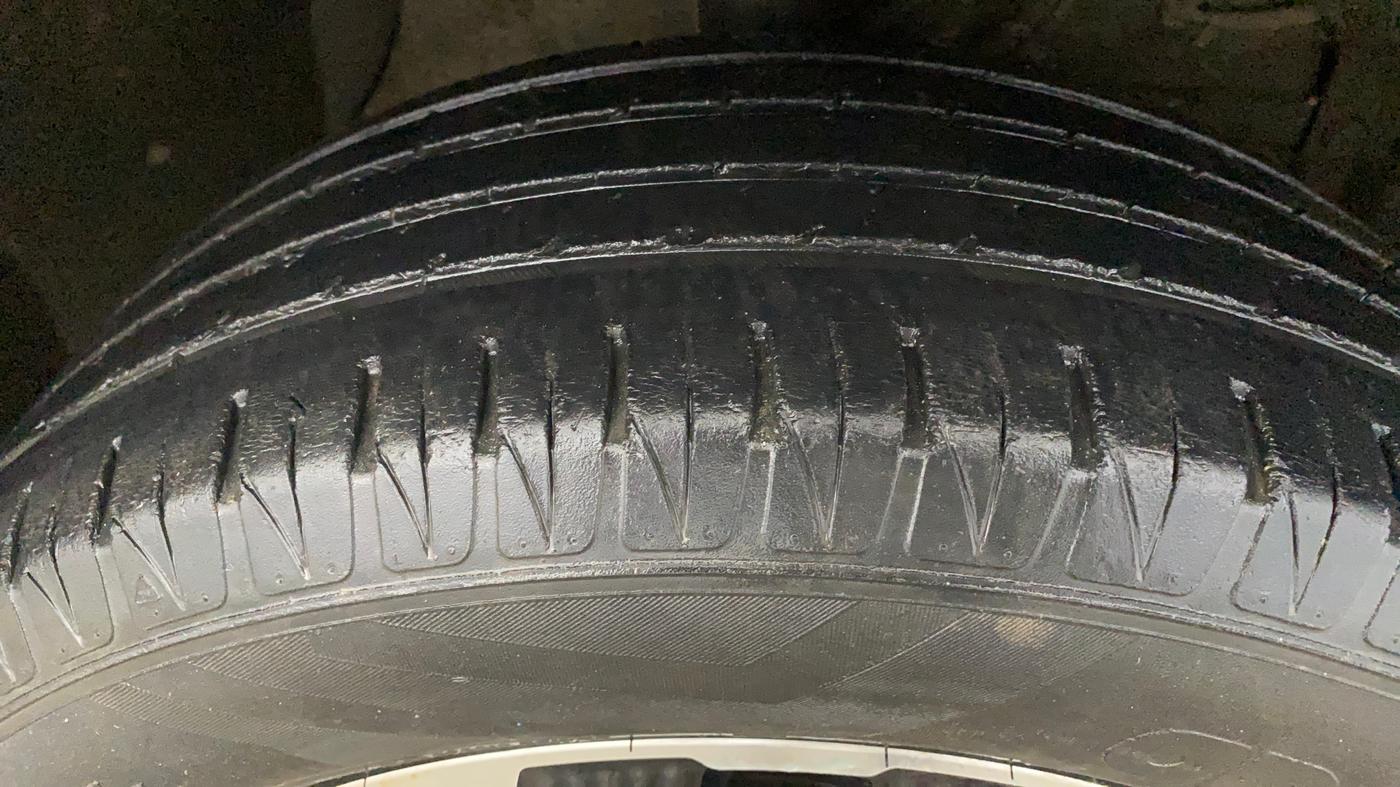 2020 Maruti Vitara Brezza ZXI PLUS, Petrol, Manual, 96,347 km, Right Front Tyre Tread