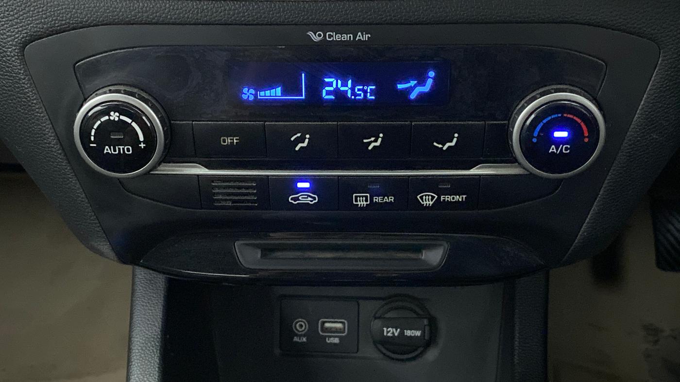 2017 Hyundai Elite i20 ASTA 1.2 (O), Petrol, Manual, 41,497 km, Automatic Climate Control