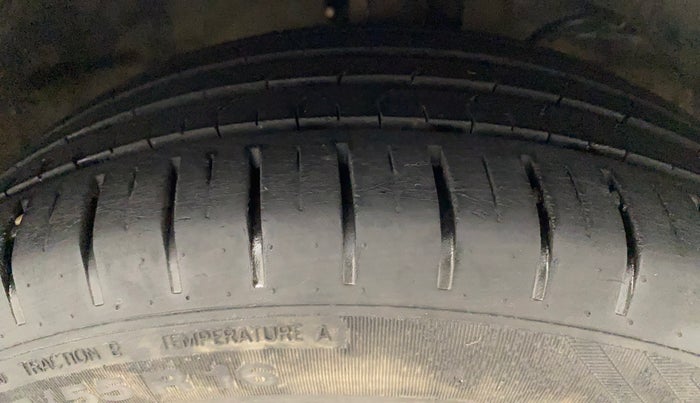 2020 Maruti Baleno ZETA CVT PETROL 1.2, Petrol, Automatic, 34,645 km, Right Front Tyre Tread