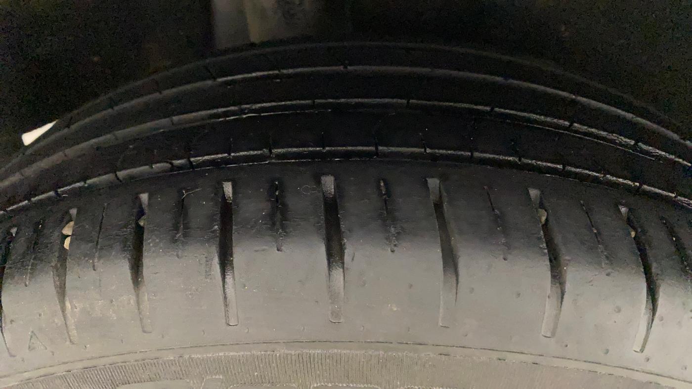 2020 Maruti Baleno ZETA CVT PETROL 1.2, Petrol, Automatic, 34,645 km, Right Rear Tyre Tread