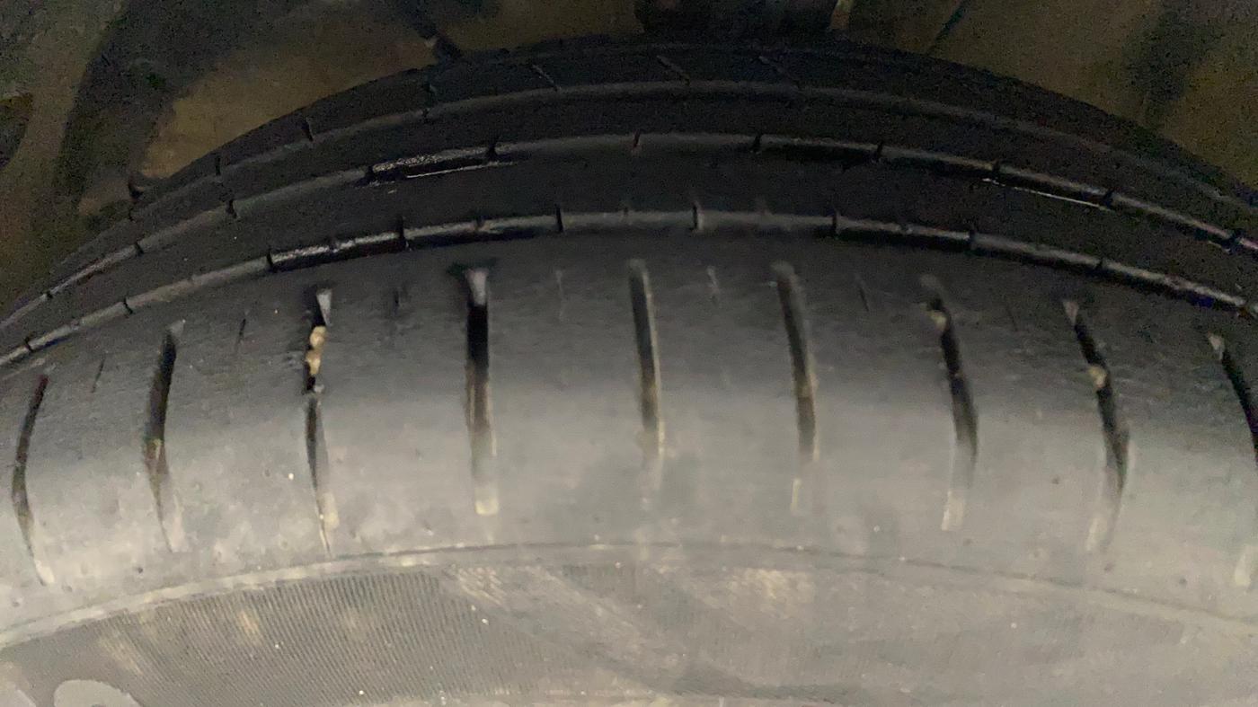 2020 Maruti Baleno ZETA CVT PETROL 1.2, Petrol, Automatic, 34,645 km, Left Front Tyre Tread