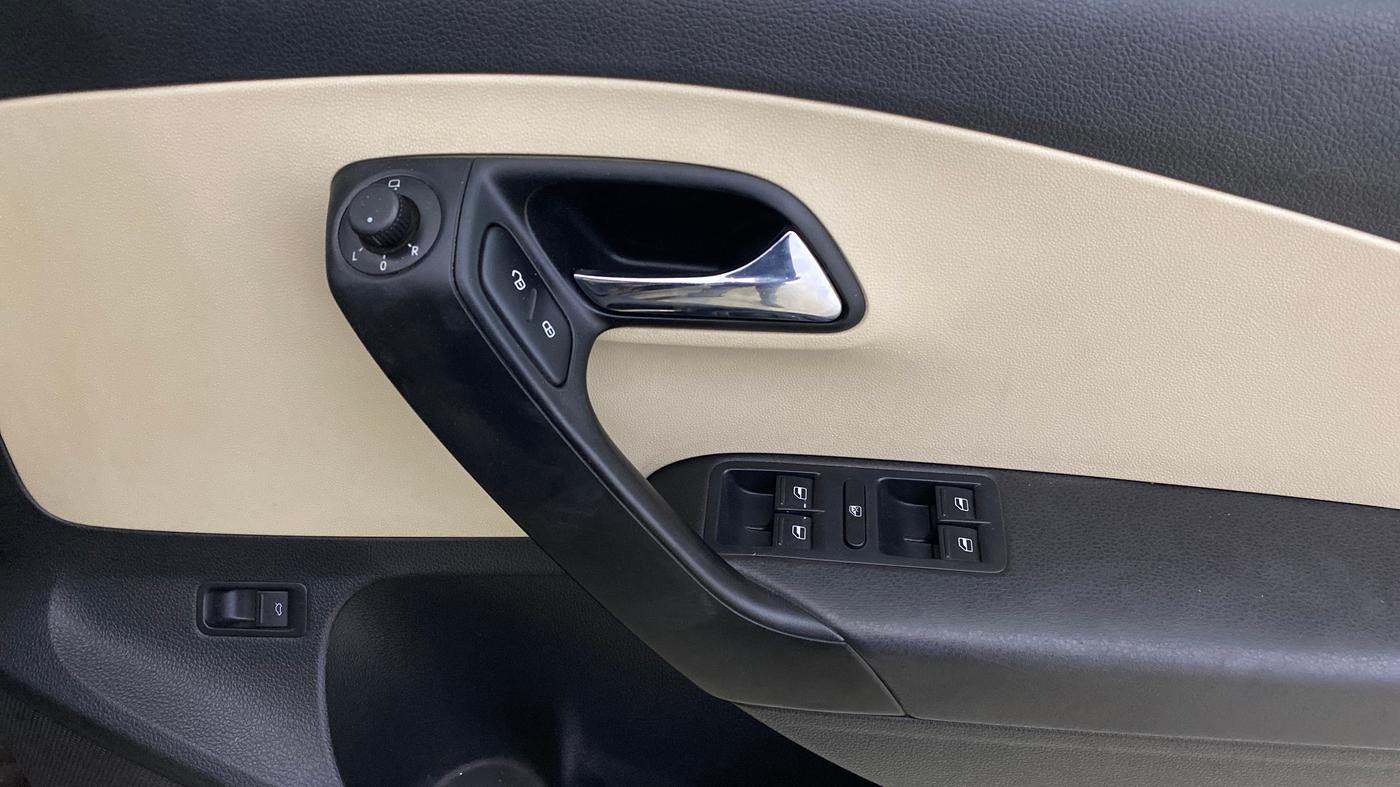 2021 Skoda Rapid STYLE TSI, Petrol, Manual, 47,969 km, Driver Side Door Panels Control