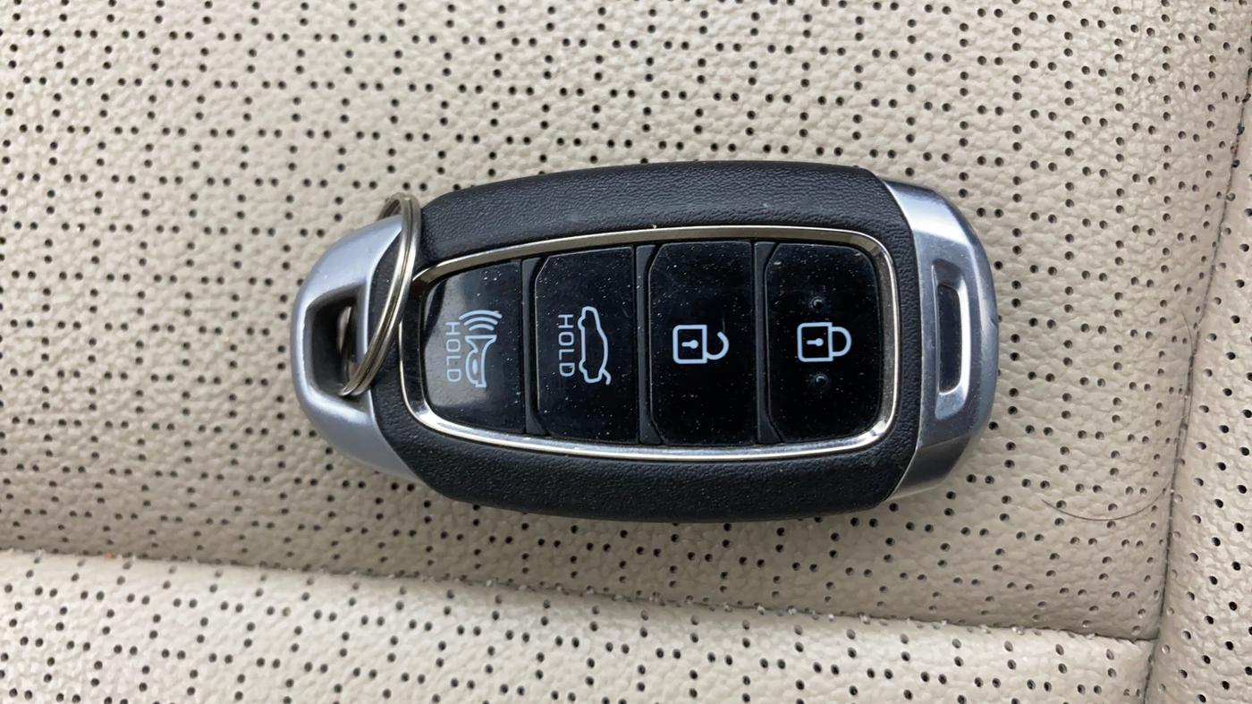 2022 Hyundai Verna SX (O)1.5 VTVT, Petrol, Manual, 36,787 km, Key Close Up