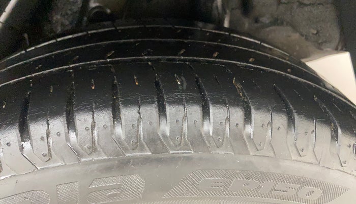 2022 Hyundai Verna SX (O)1.5 VTVT, Petrol, Manual, 36,787 km, Left Rear Tyre Tread