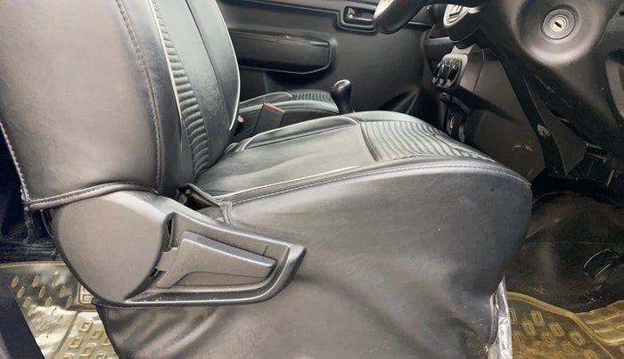 2022 Maruti S PRESSO VXI (O), Petrol, Manual, 38,373 km, Driver Side Adjustment Panel