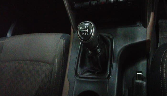 2025 Mahindra SCORPIO-N Z4 PETROL MT 7 STR (E), Petrol, Manual, 6,279 km, Gear Lever