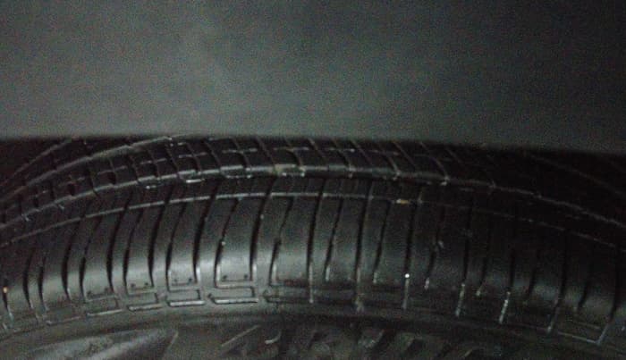 2025 Mahindra SCORPIO-N Z4 PETROL MT 7 STR (E), Petrol, Manual, 6,279 km, Right Front Tyre Tread