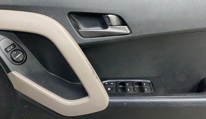 2016 Hyundai Creta S PLUS 1.4 DIESEL, Diesel, Manual, 1,47,213 km, Driver Side Door Panels Control