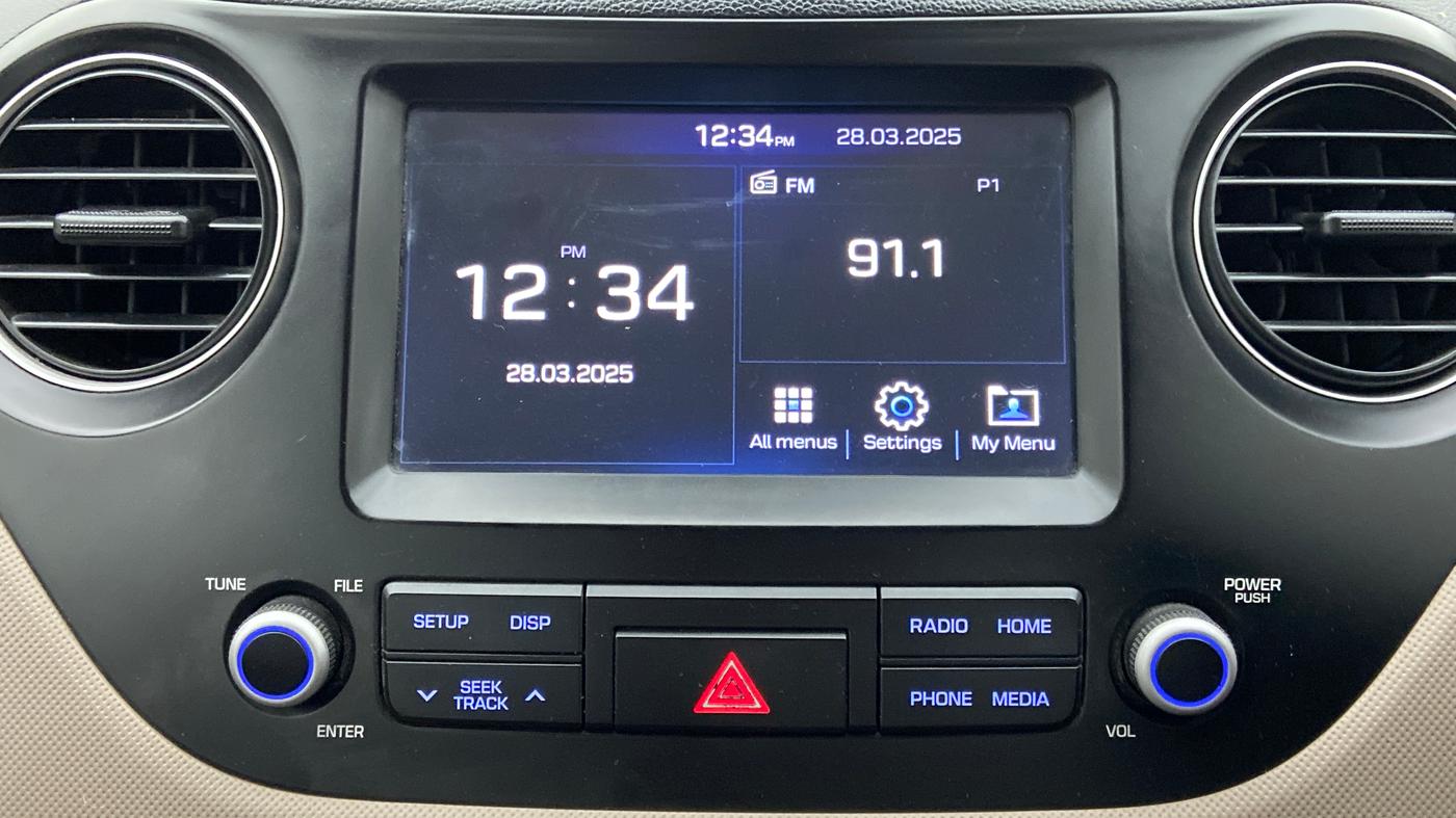 2017 Hyundai Grand i10 SPORTZ (O) AT 1.2 KAPPA VTVT, Petrol, Automatic, 72,376 km, Infotainment System