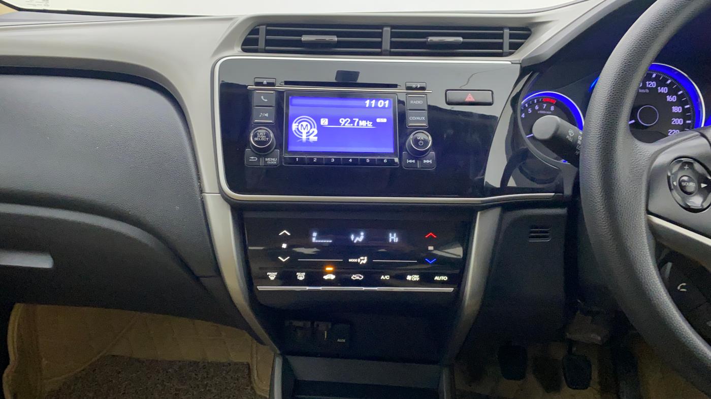 2017 Honda City V MT PETROL, Petrol, Manual, 35,601 km, Air Conditioner