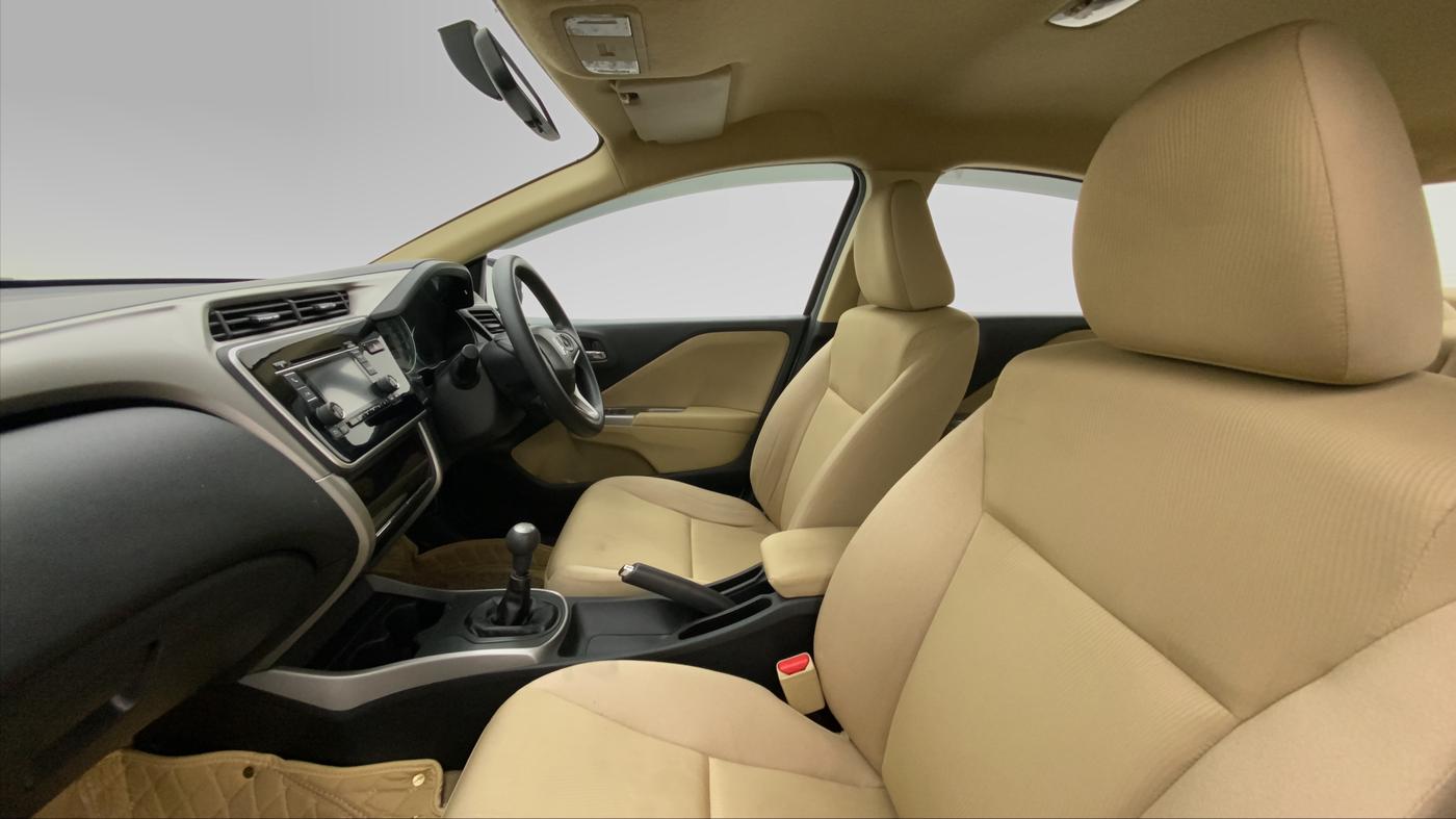 2017 Honda City V MT PETROL, Petrol, Manual, 35,601 km, Right Side Front Door Cabin