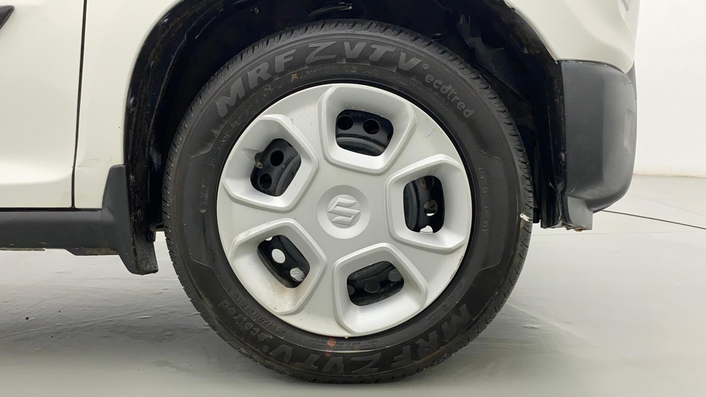 2020 Maruti S PRESSO VXI, Petrol, Manual, 5,239 km, Right Front Wheel