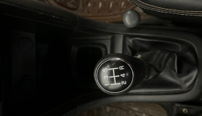 2016 Maruti Swift LXI (O), Petrol, Manual, 44,420 km, Gear Lever