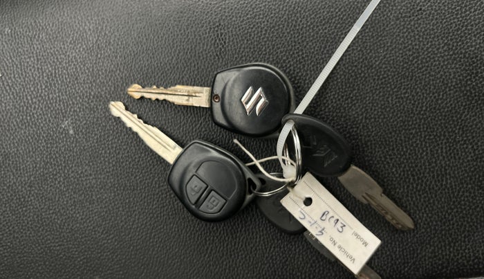 2016 Maruti Swift LXI (O), Petrol, Manual, 44,420 km, Key Close Up