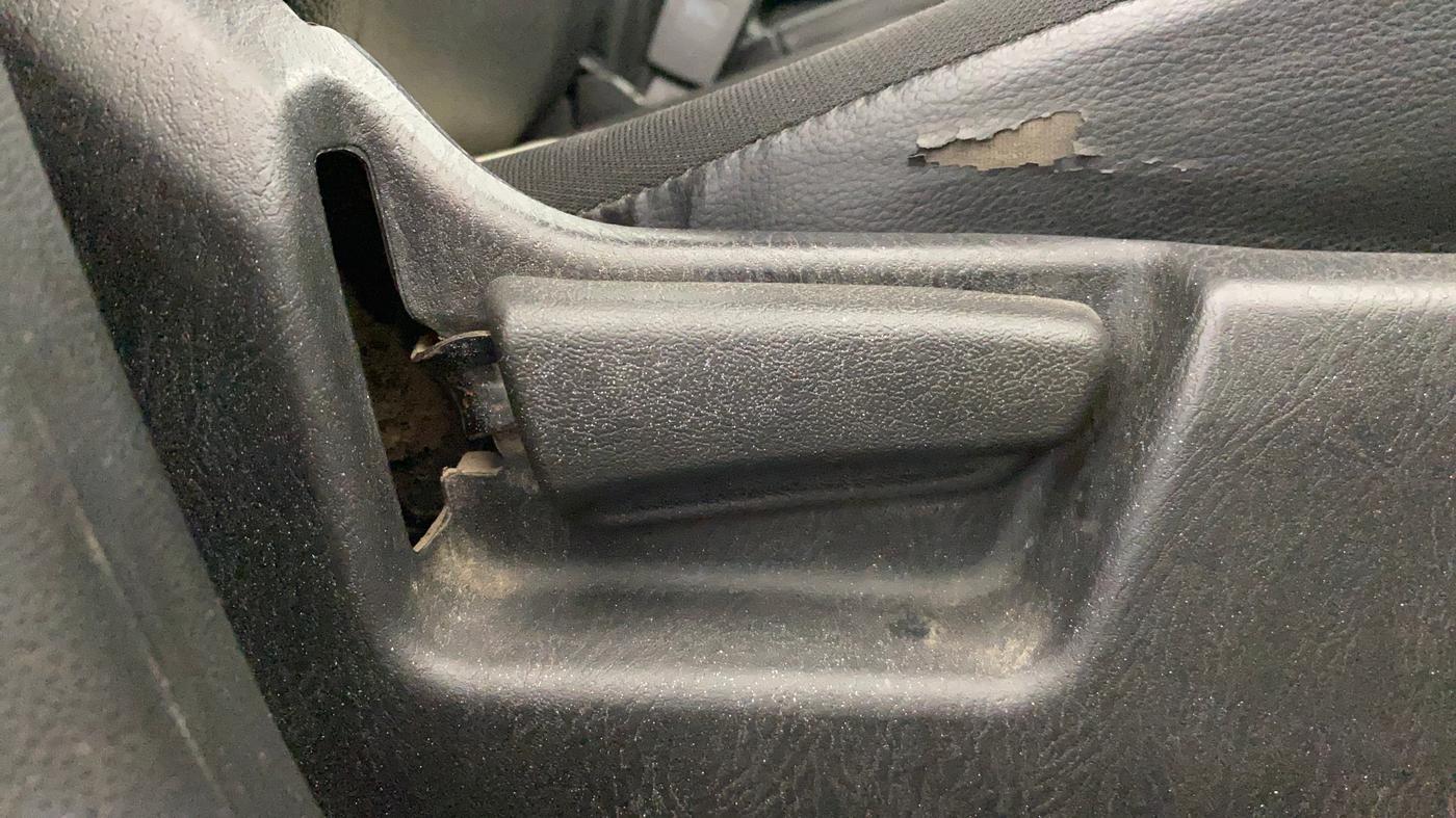 2020 Maruti Alto VXI, Petrol, Manual, 60,970 km, Driver Side Adjustment Panel