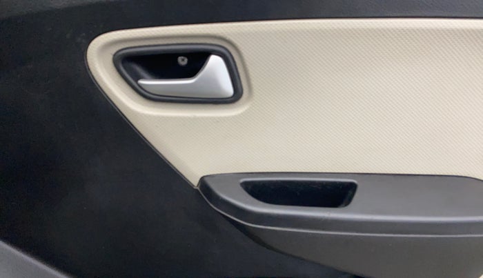 2020 Maruti Alto VXI, Petrol, Manual, 60,883 km, Driver Side Door Panels Control