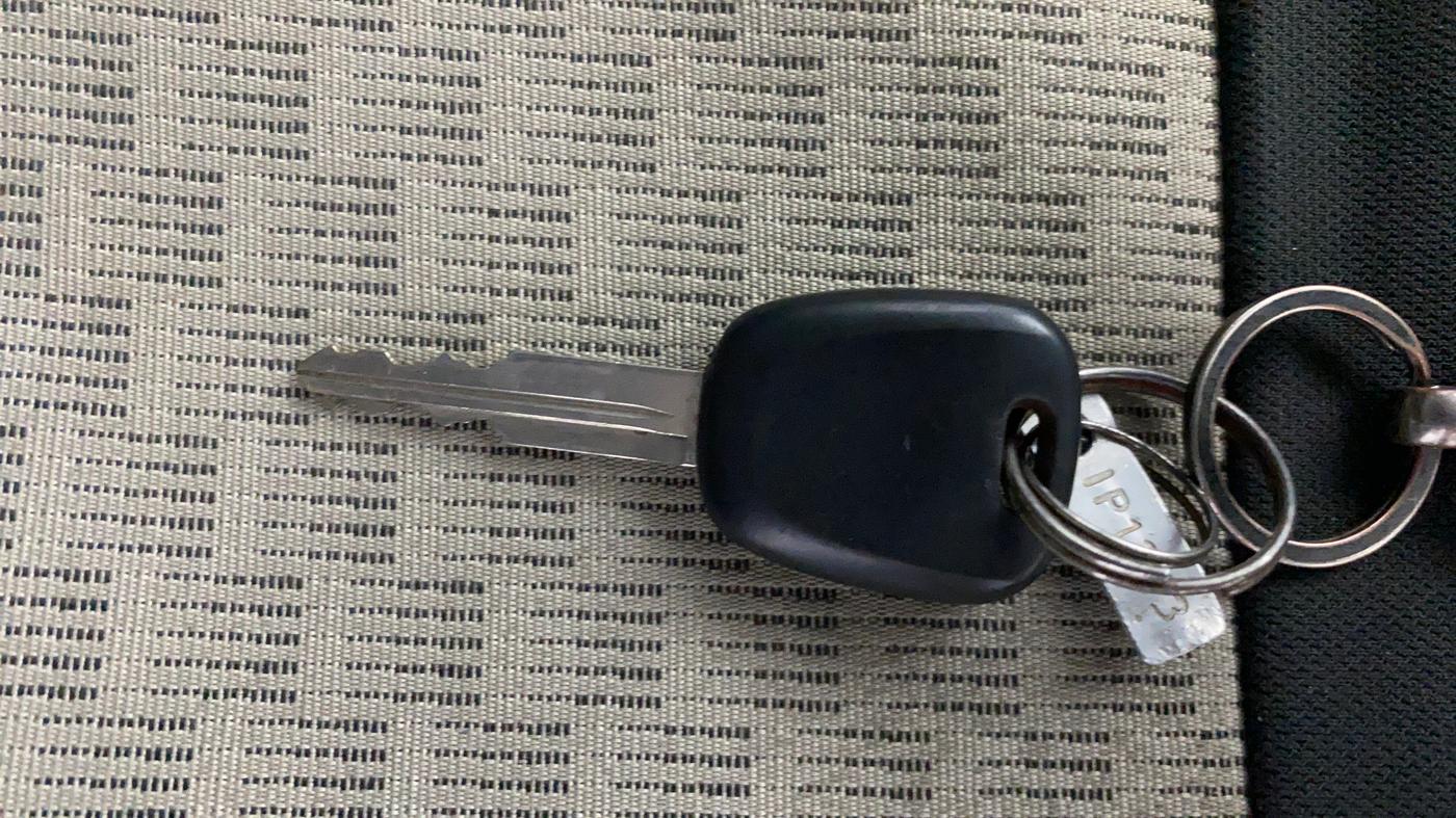 2020 Maruti Alto VXI, Petrol, Manual, 60,970 km, Key Close Up