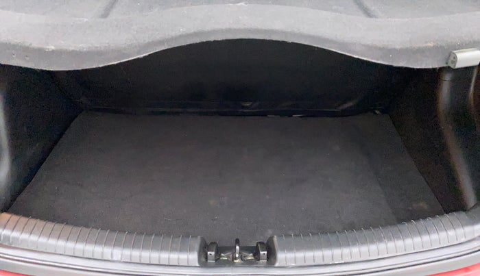 2016 Hyundai Grand i10 ASTA (O) 1.2 KAPPA VTVT, Petrol, Manual, 38,193 km, Boot Inside