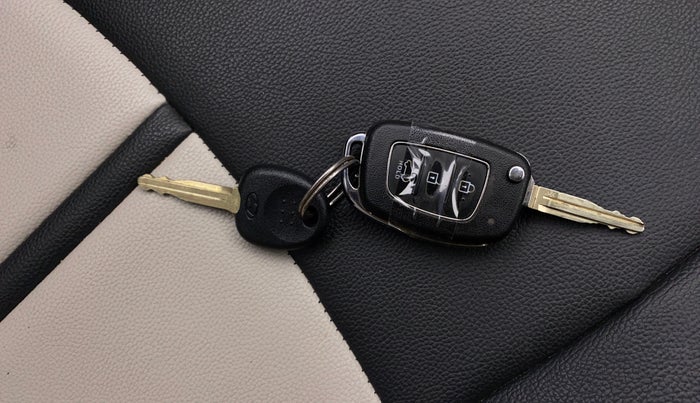 2021 Hyundai VENUE SX 1.0 TURBO IMT, Petrol, Manual, 47,368 km, Key Close Up