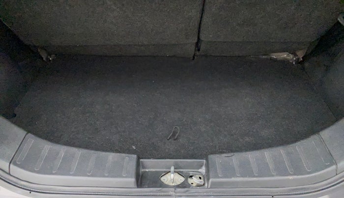 2014 Maruti Wagon R 1.0 VXI, Petrol, Manual, 25,501 km, Boot Inside View