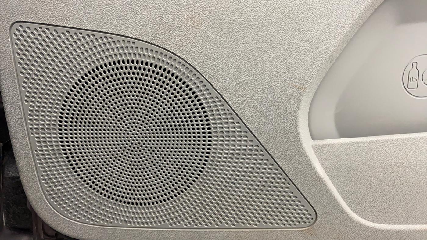 2018 Tata Tiago XZ 1.2 REVOTRON, Petrol, Manual, 18,979 km, Speaker